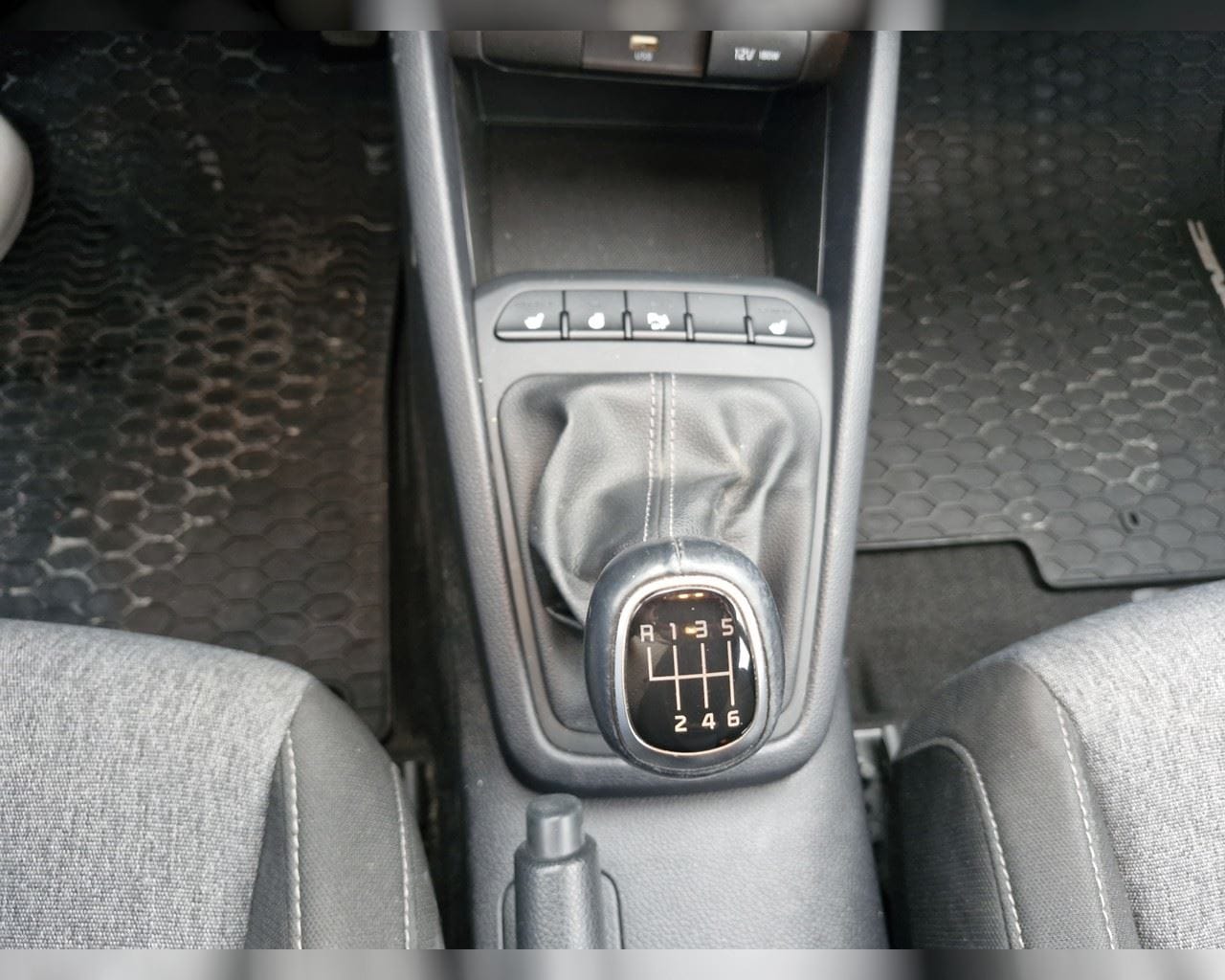 KIA STONIC URBAN