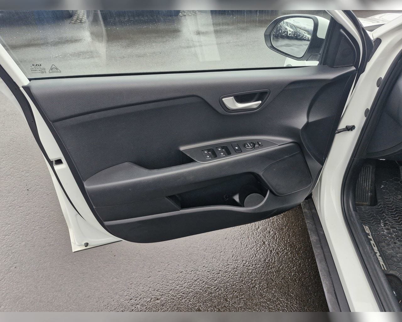 KIA STONIC URBAN