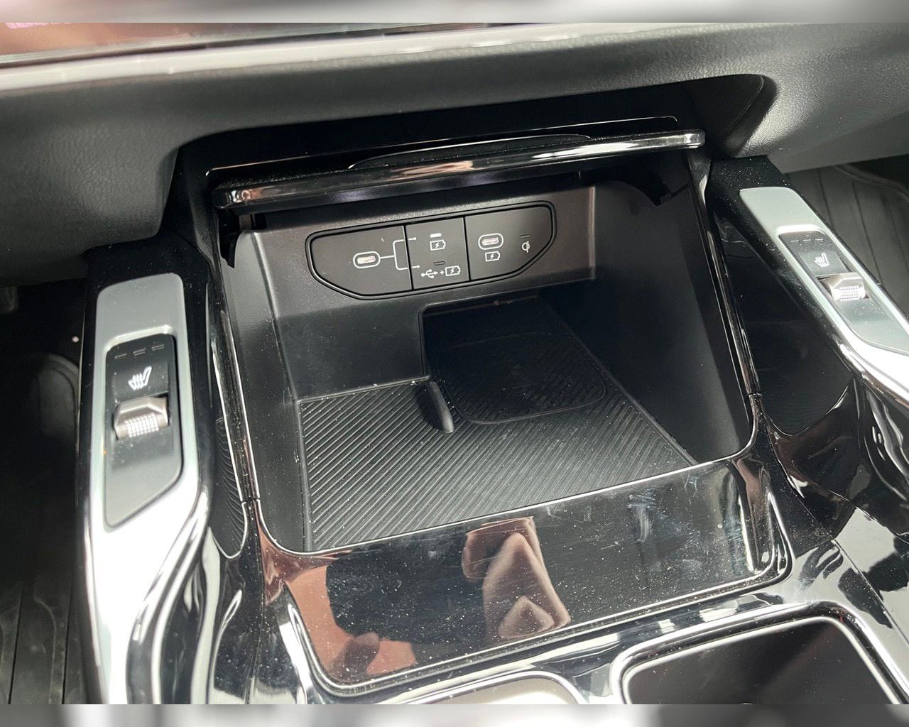 KIA SORENTO LUXURY PHEV