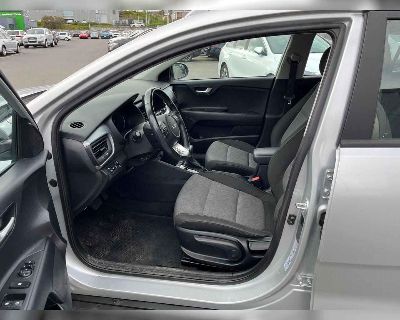 KIA STONIC URBAN
