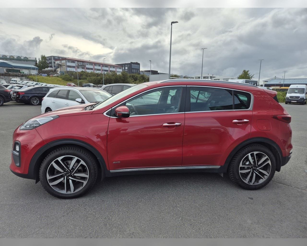 KIA SPORTAGE LUXURY