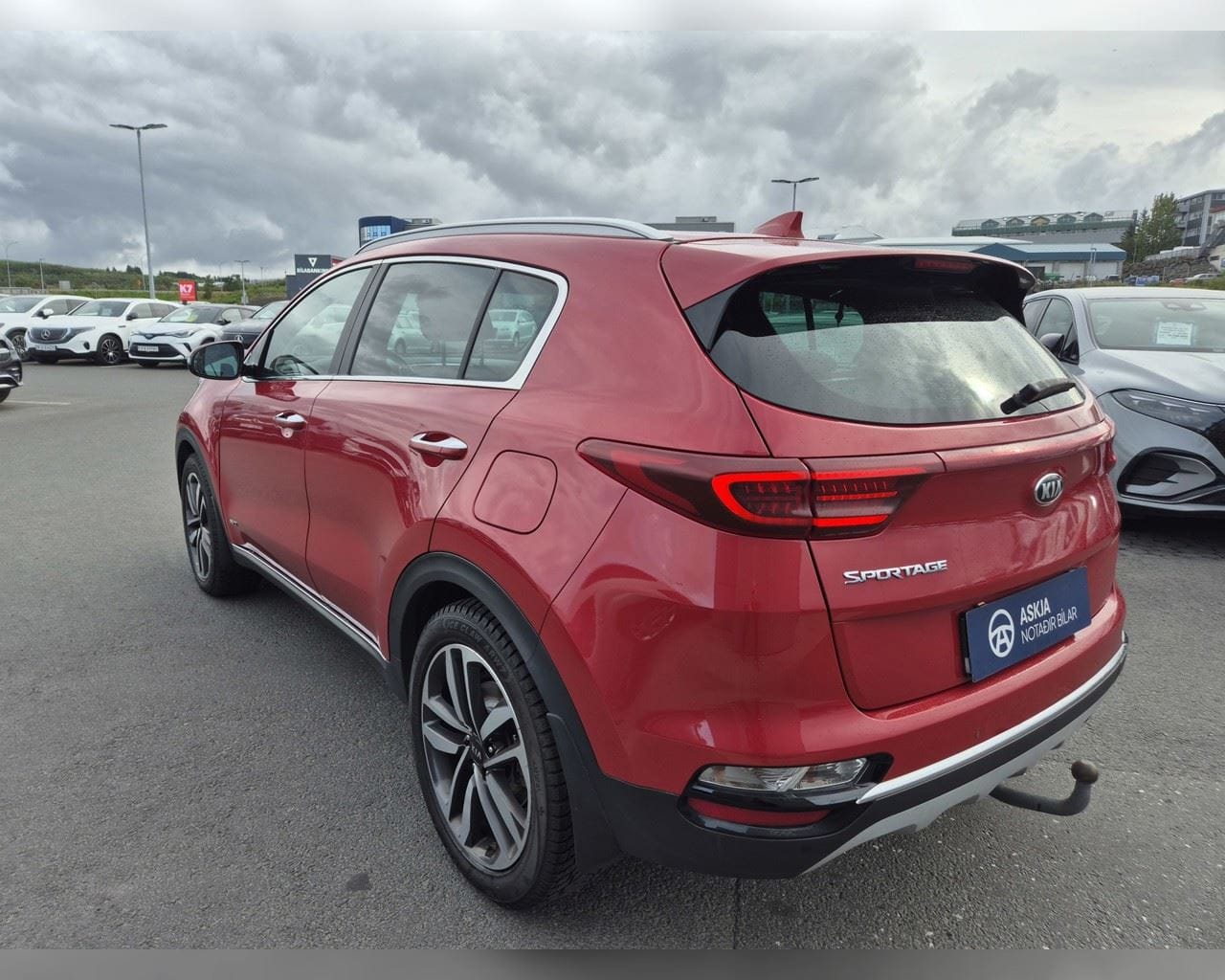 KIA SPORTAGE LUXURY