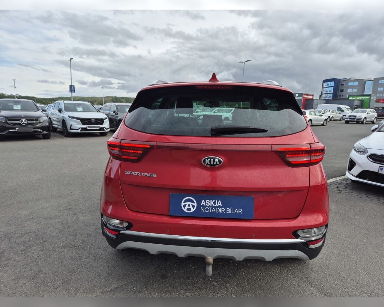 KIA SPORTAGE LUXURY