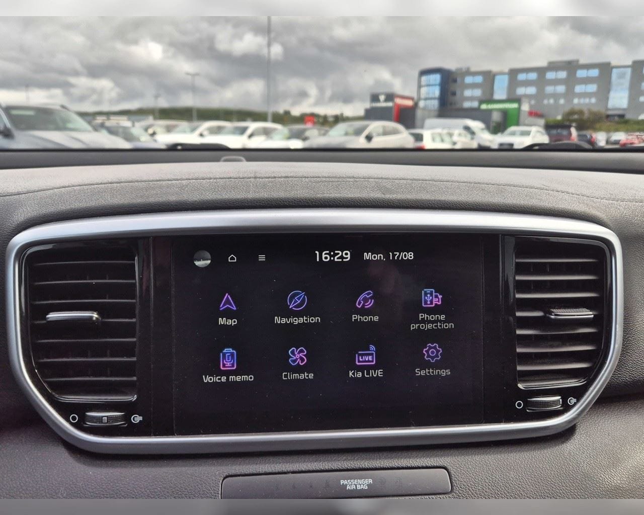 KIA SPORTAGE LUXURY