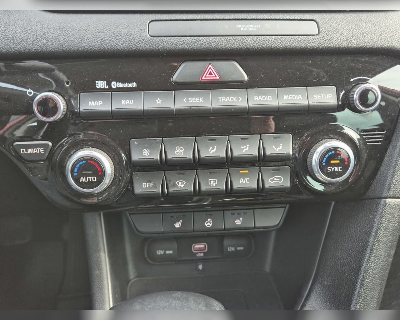 KIA SPORTAGE LUXURY
