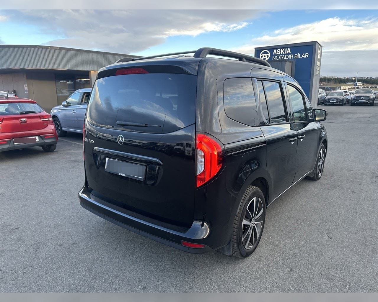MERCEDES-BENZ EQT 200 MILLILANGUR POWER