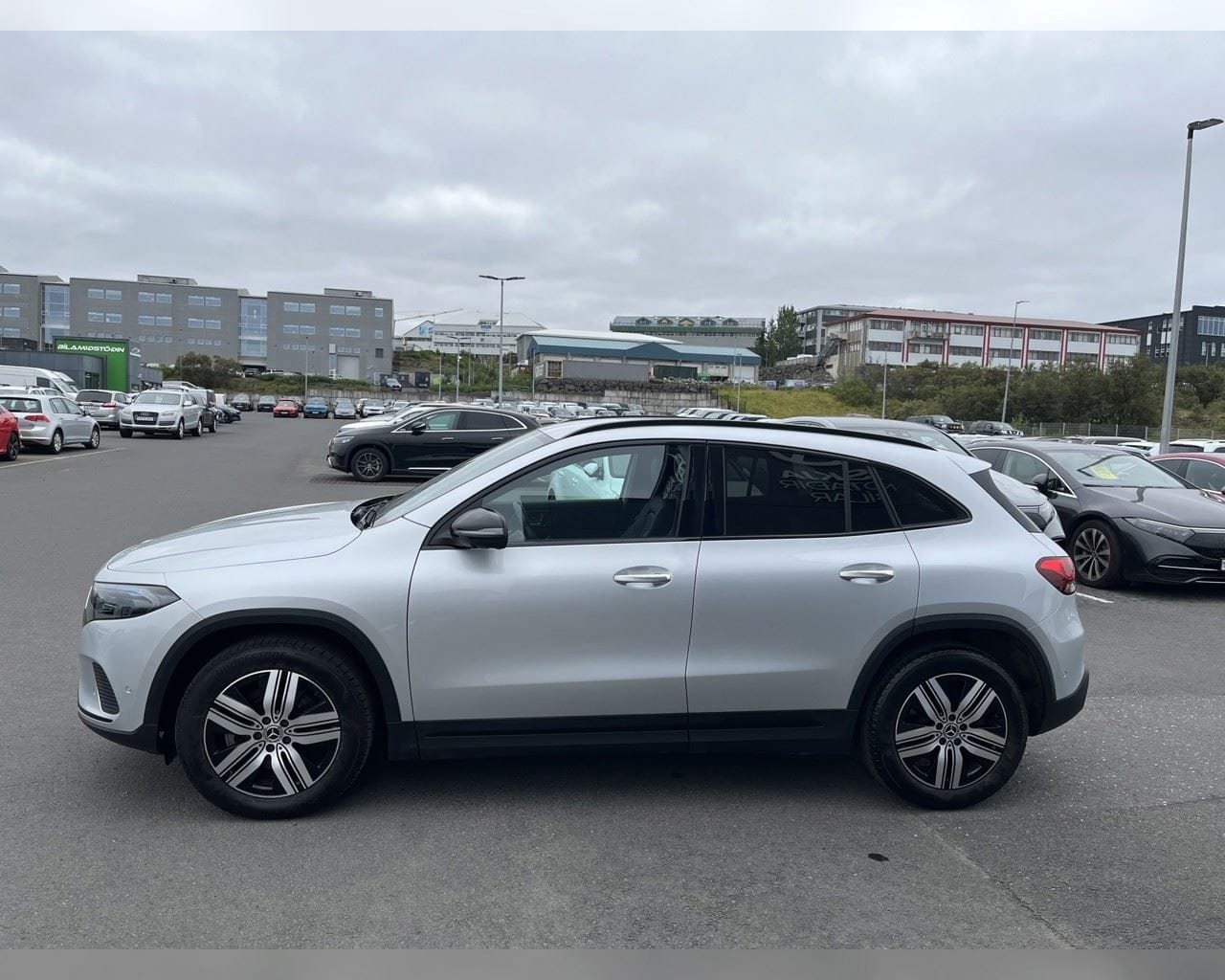 MERCEDES-BENZ EQA 300 4MATIC PROGRESSIVE