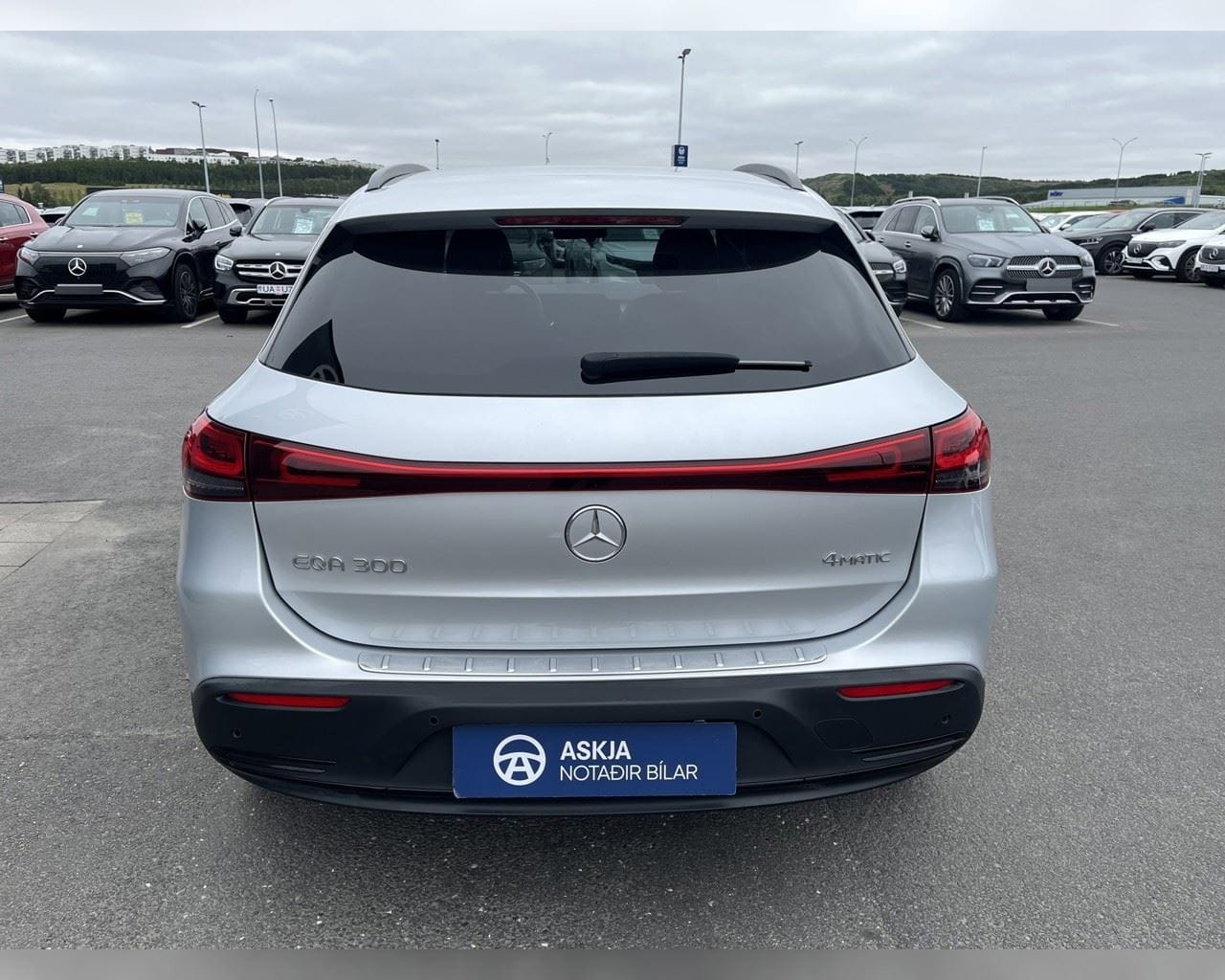 MERCEDES-BENZ EQA 300 4MATIC PROGRESSIVE