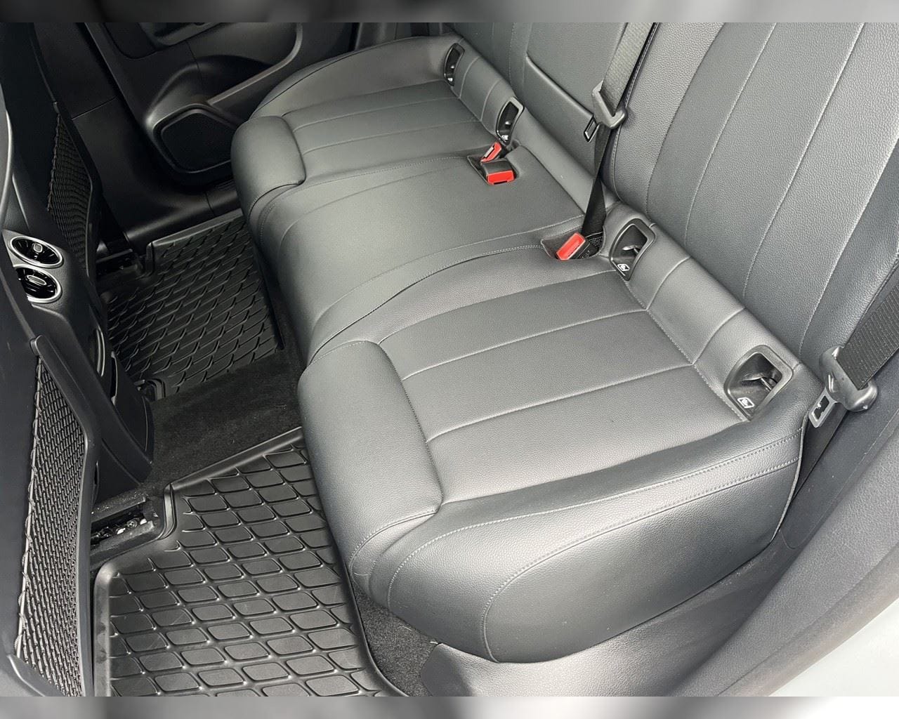 MERCEDES-BENZ EQA 300 4MATIC PROGRESSIVE