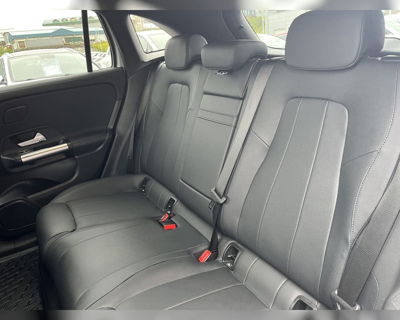 MERCEDES-BENZ EQA 300 4MATIC PROGRESSIVE