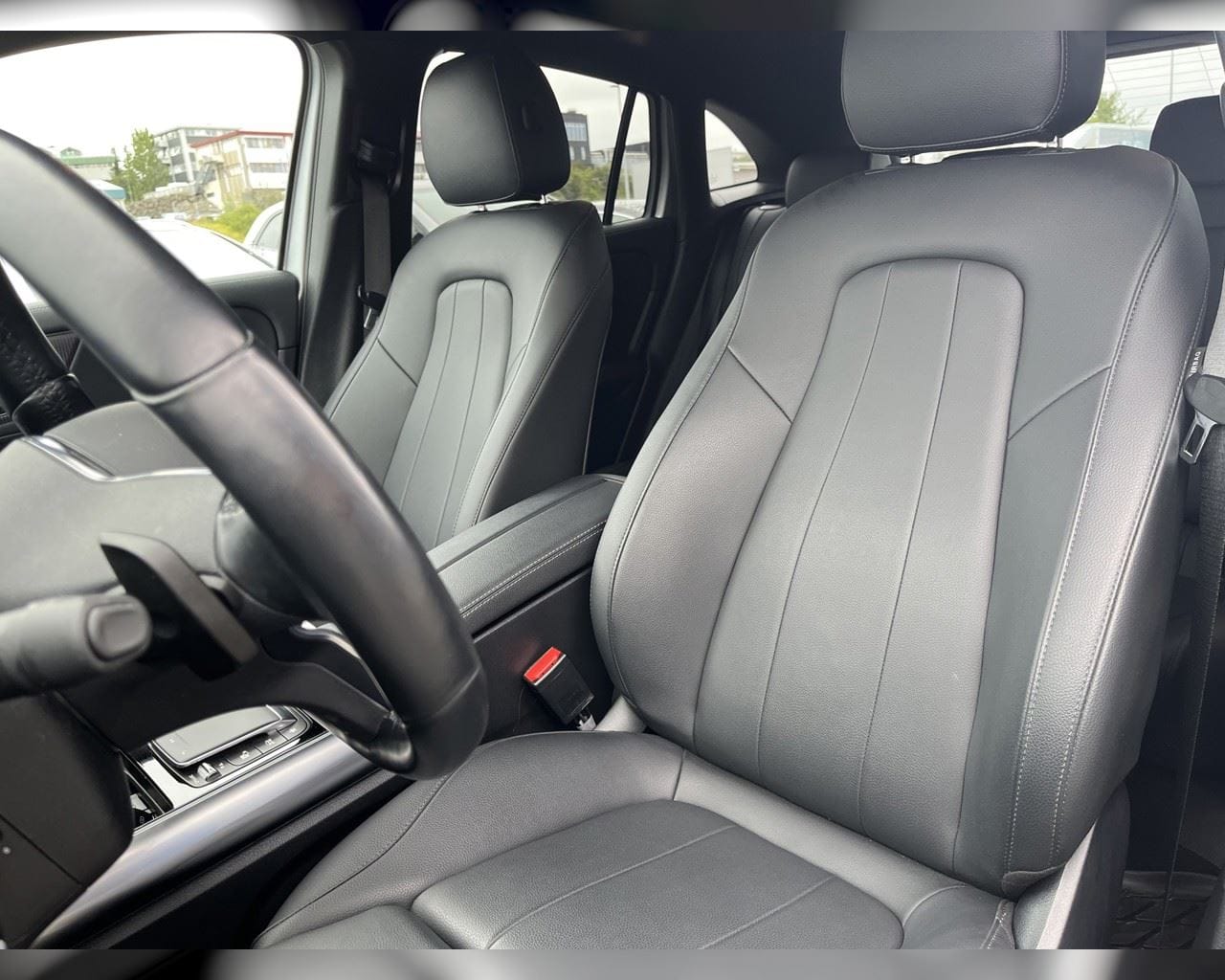 MERCEDES-BENZ EQA 300 4MATIC PROGRESSIVE