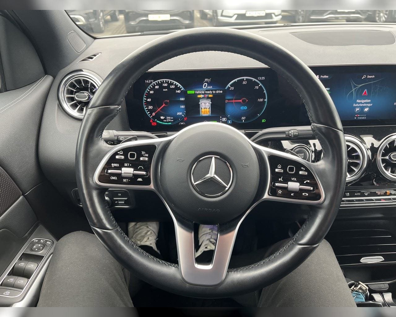 MERCEDES-BENZ EQA 300 4MATIC PROGRESSIVE