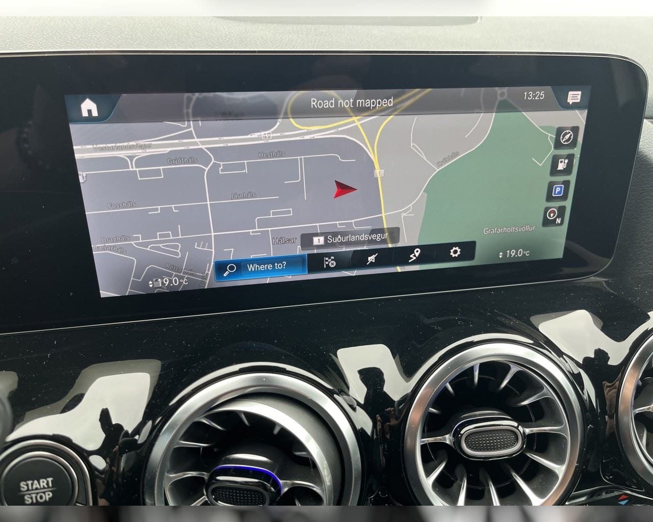 MERCEDES-BENZ EQA 300 4MATIC PROGRESSIVE