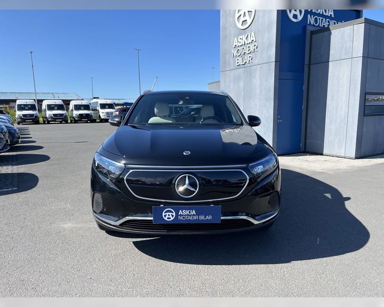 MERCEDES-BENZ EQA 300 4MATIC PROGRESSIVE
