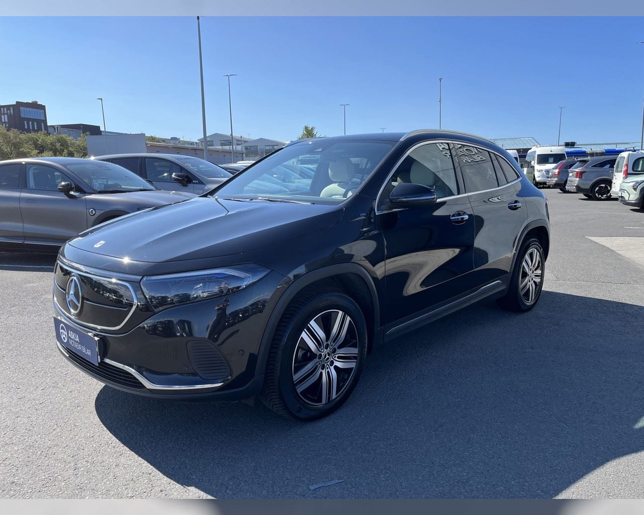 MERCEDES-BENZ EQA 300 4MATIC PROGRESSIVE