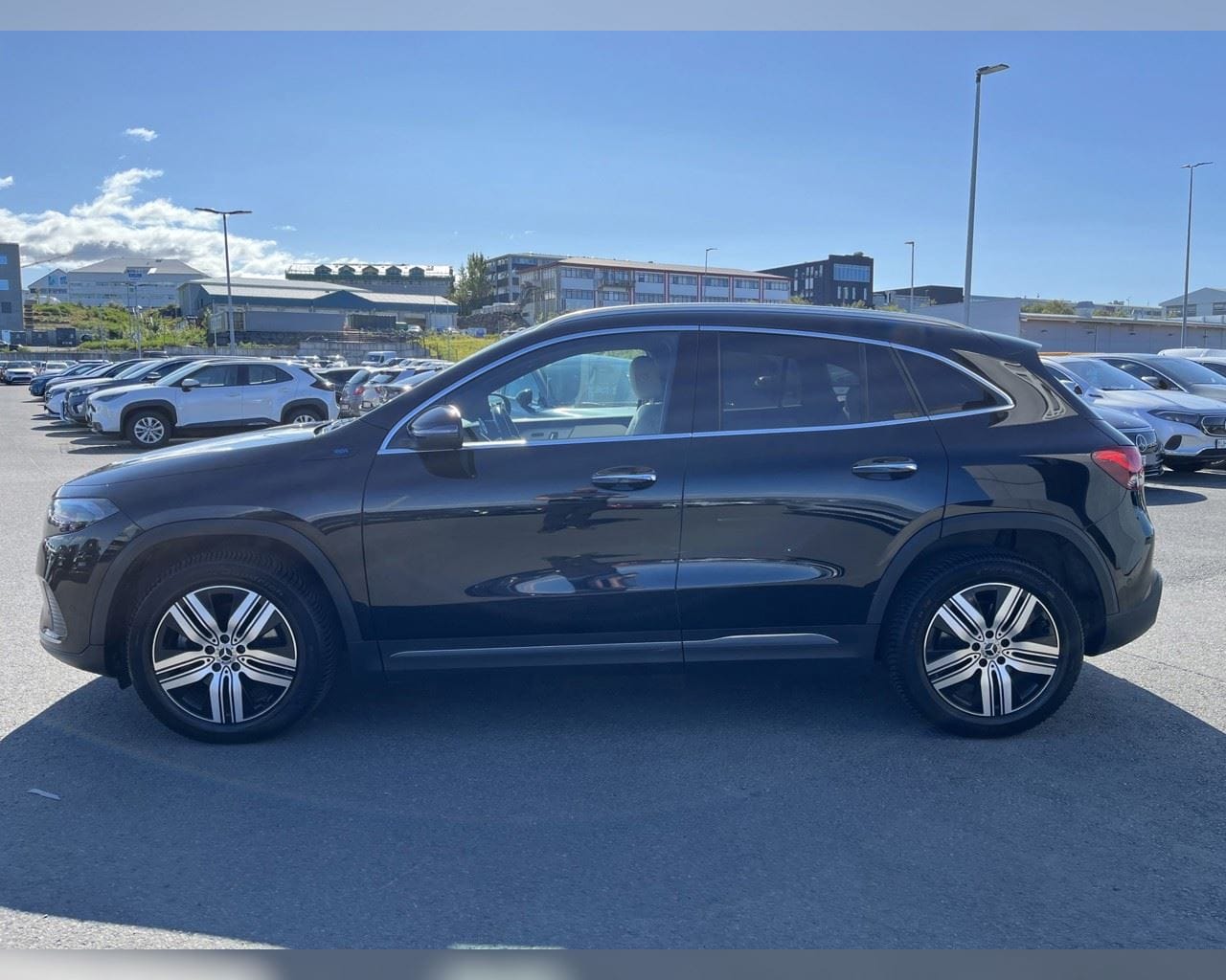 MERCEDES-BENZ EQA 300 4MATIC PROGRESSIVE