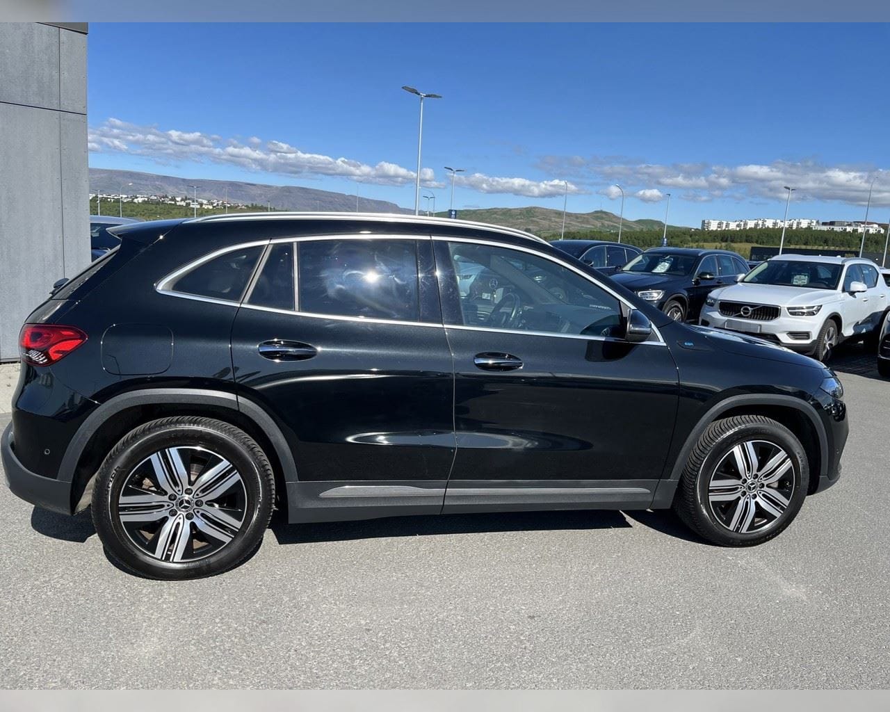 MERCEDES-BENZ EQA 300 4MATIC PROGRESSIVE