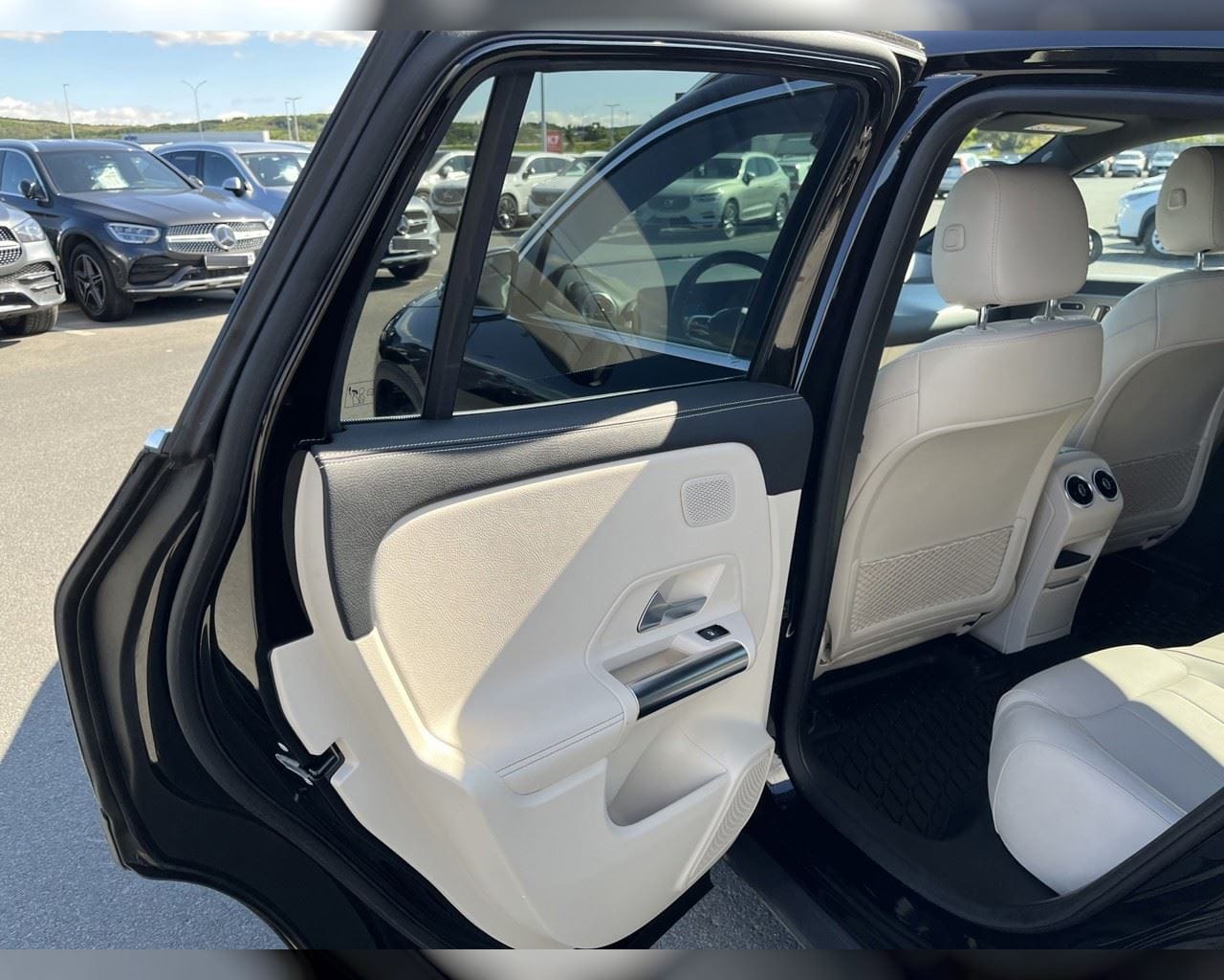 MERCEDES-BENZ EQA 300 4MATIC PROGRESSIVE