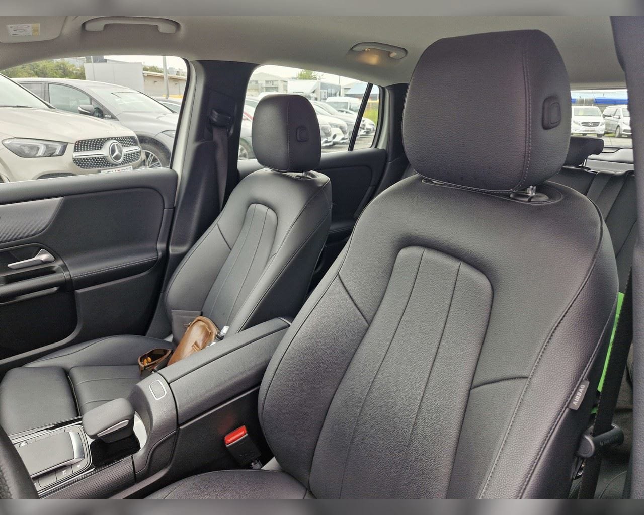 MERCEDES-BENZ GLA 250 E STYLE
