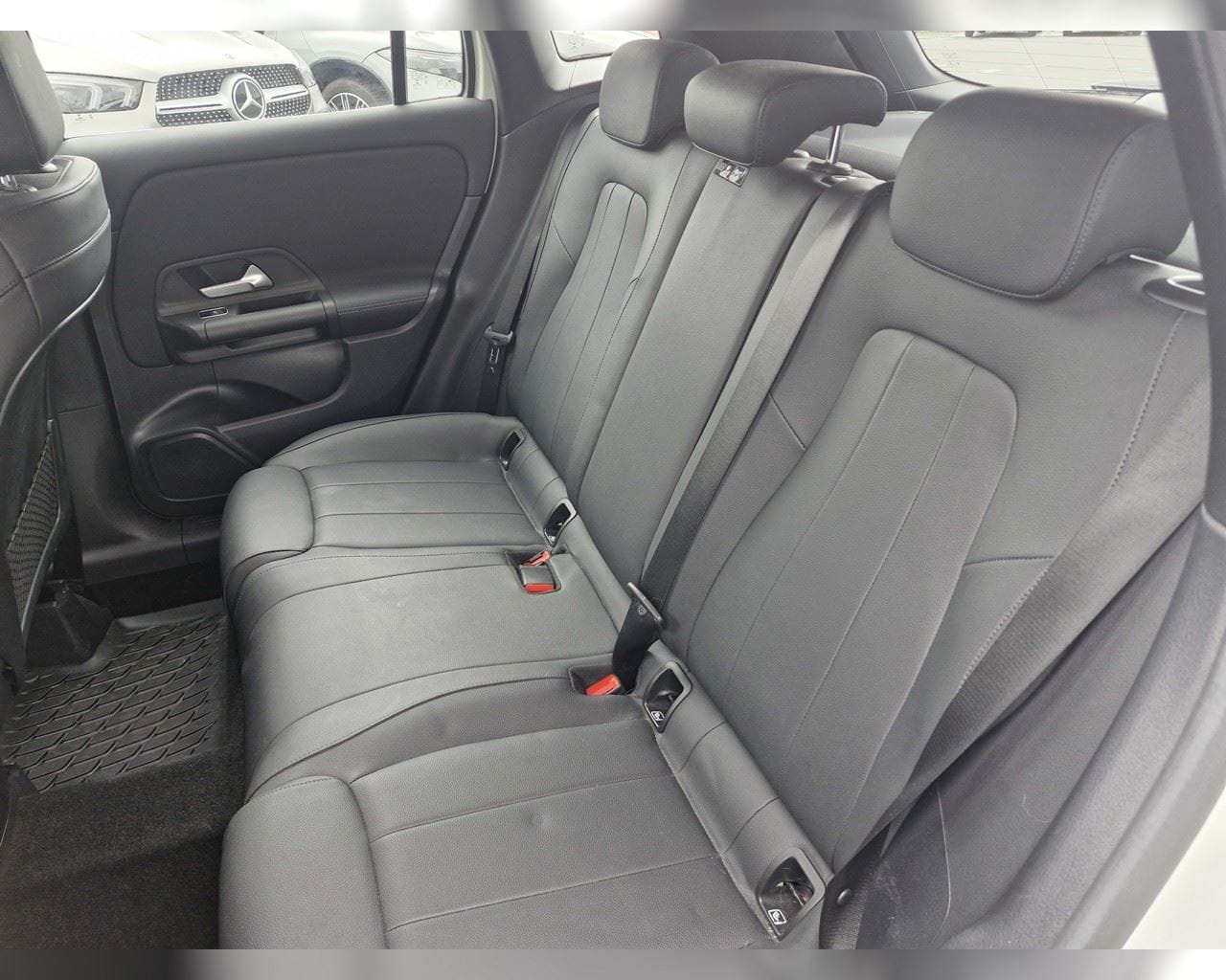 MERCEDES-BENZ GLA 250 E STYLE
