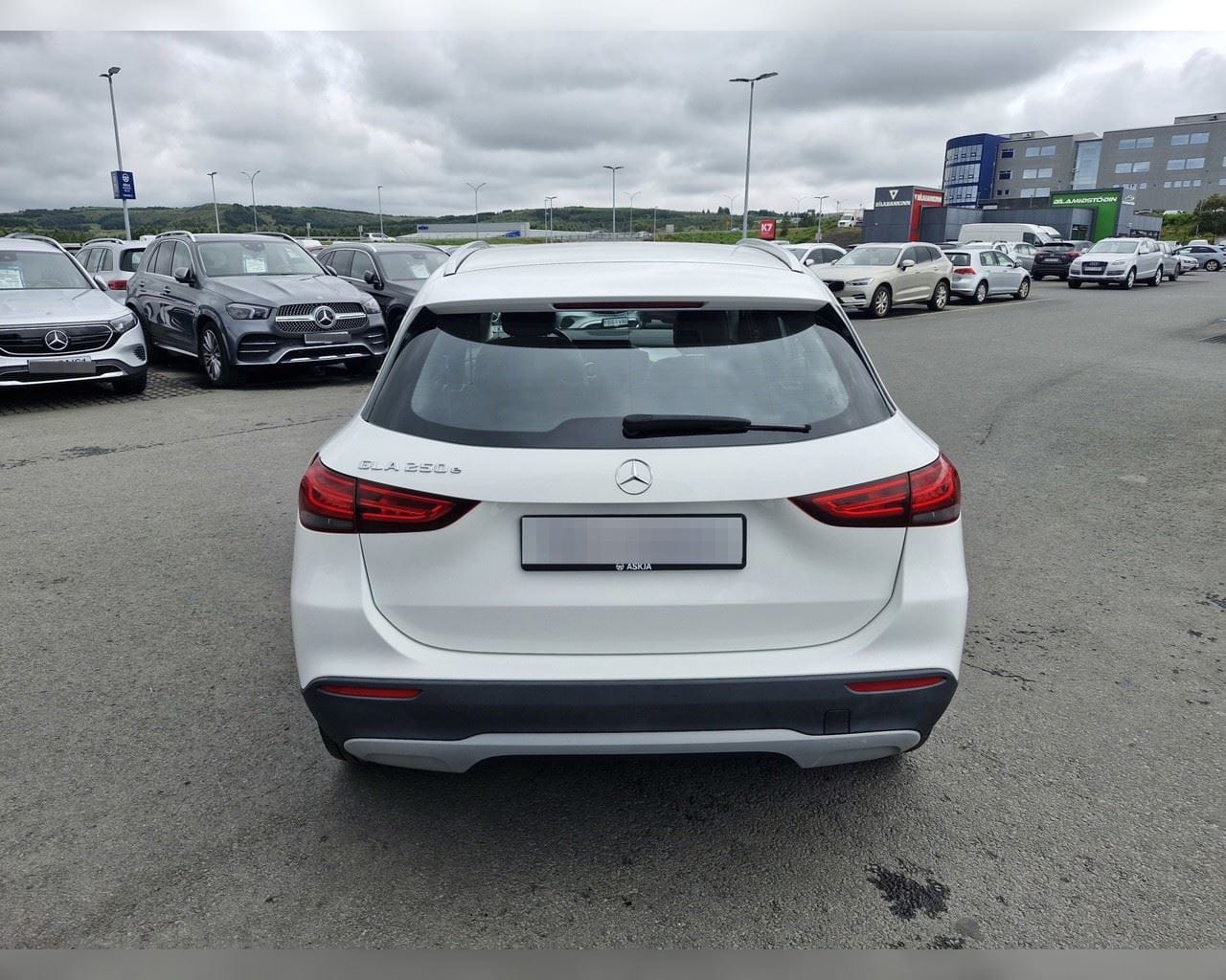 MERCEDES-BENZ GLA 250 E STYLE