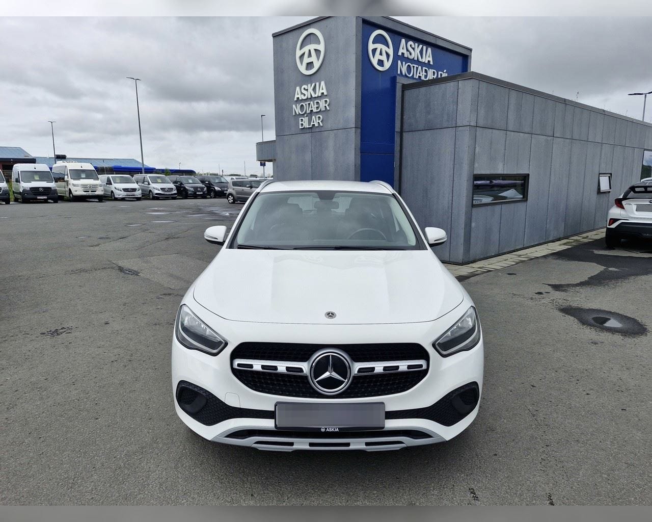 MERCEDES-BENZ GLA 250 E STYLE