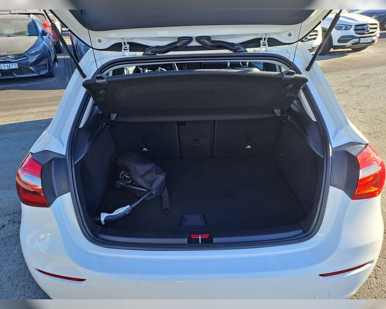 MERCEDES-BENZ A 250 E STYLE PHEV