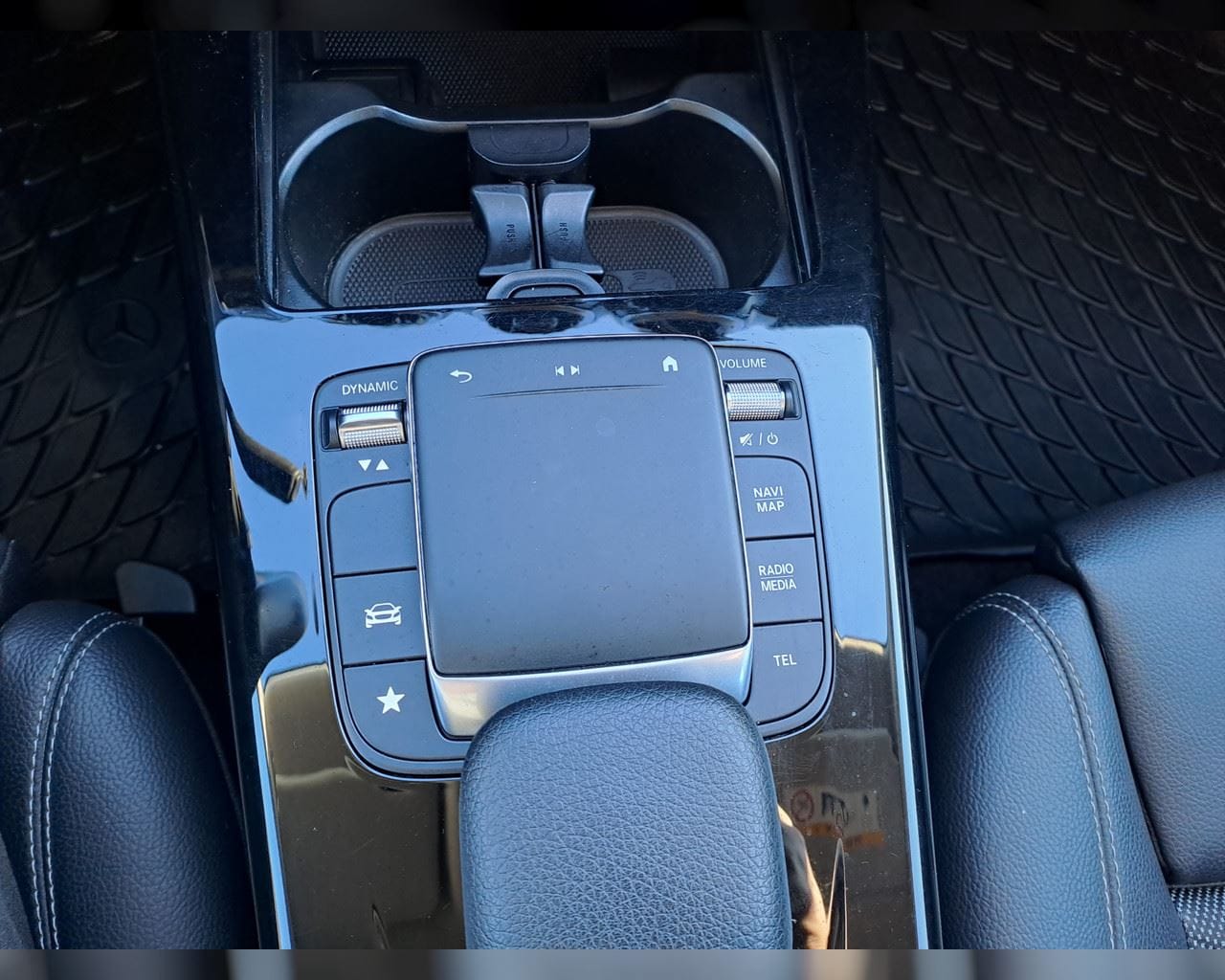 MERCEDES-BENZ A 250 E STYLE PHEV