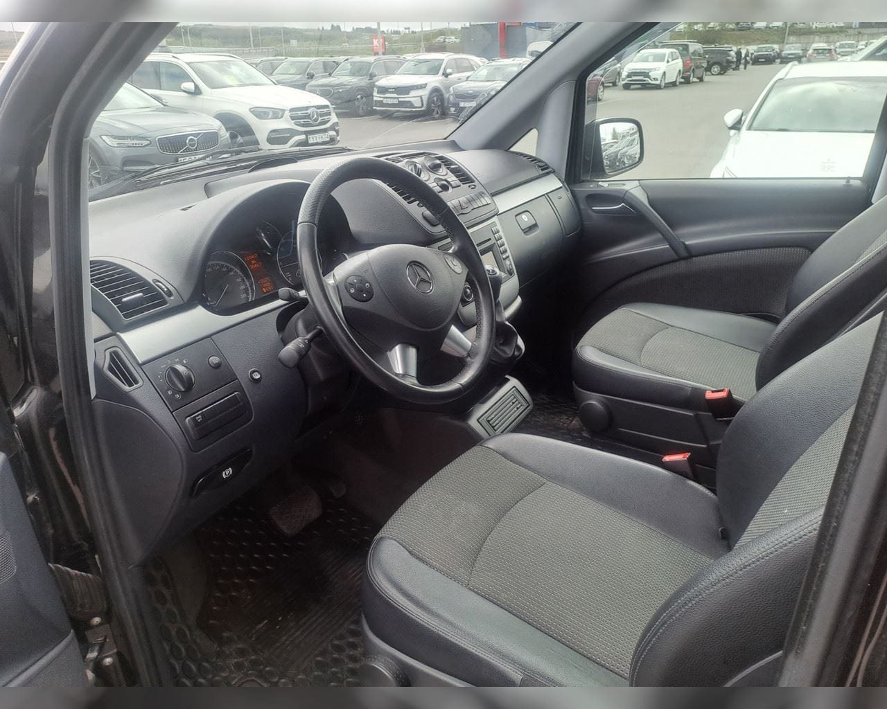 MERCEDES-BENZ VIANO