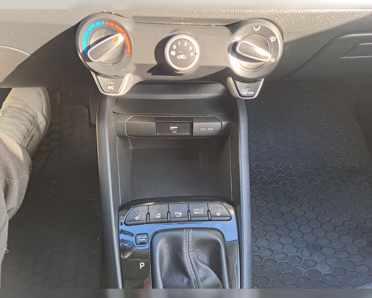 KIA STONIC URBAN