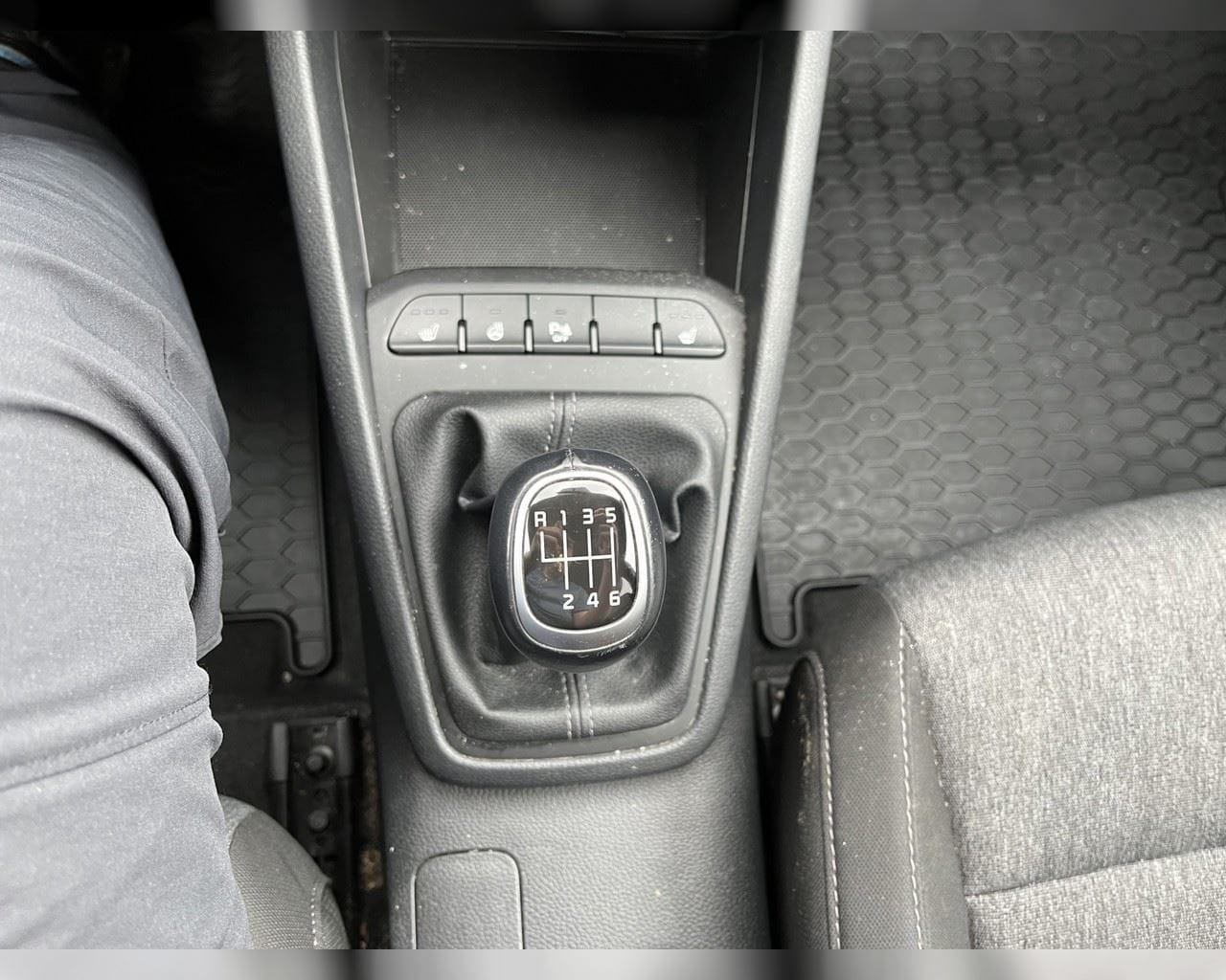KIA STONIC URBAN