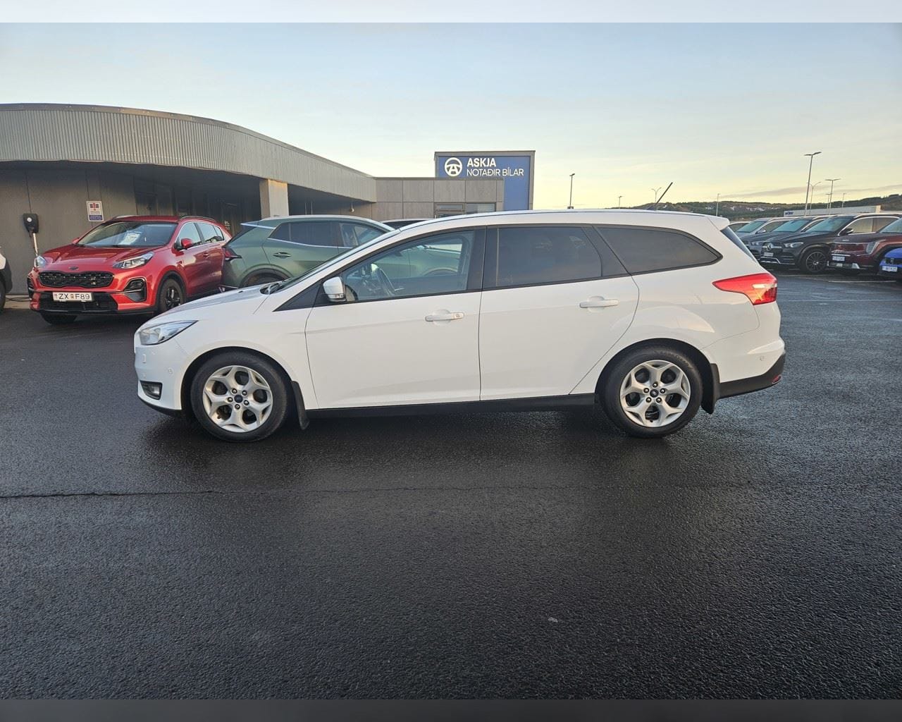 FORD FOCUS