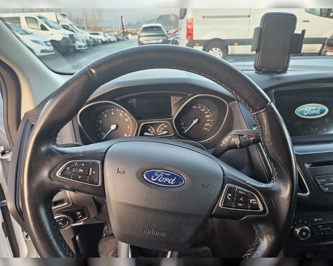 FORD FOCUS