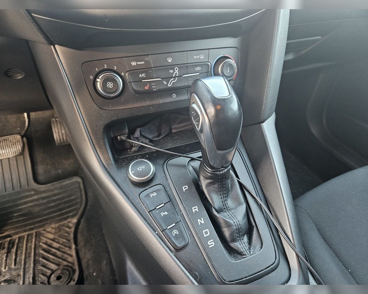 FORD FOCUS