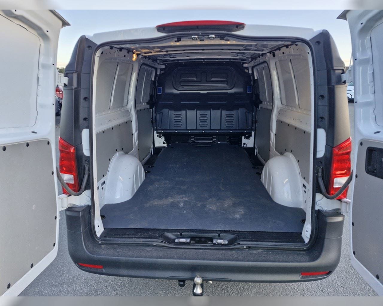 MERCEDES-BENZ VITO 114 LANGUR BASIC