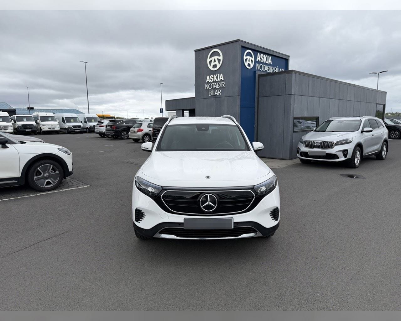 MERCEDES-BENZ EQB 250 PURE
