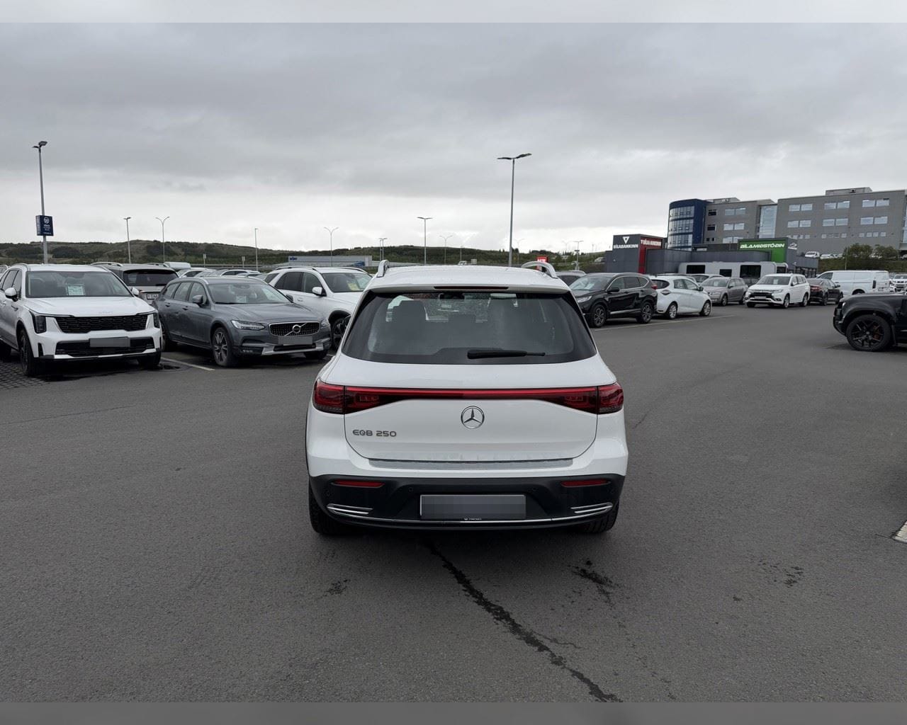 MERCEDES-BENZ EQB 250 PURE