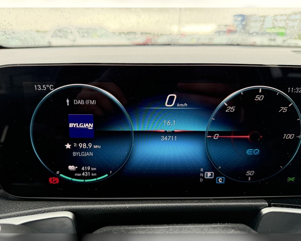 MERCEDES-BENZ EQB 250 PURE
