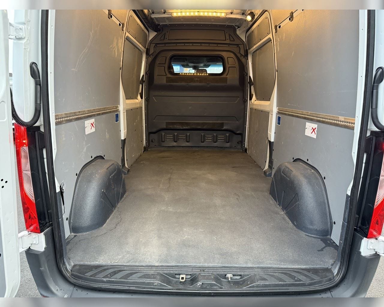 MERCEDES-BENZ SPRINTER BUSSINES 47KW