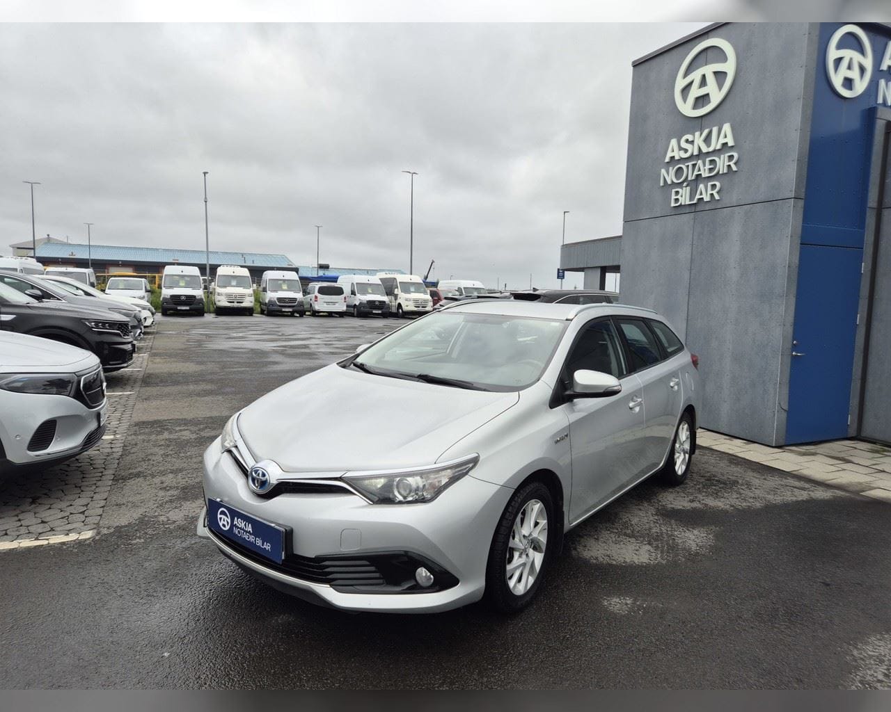 TOYOTA AURIS ACTIVE HYBRID