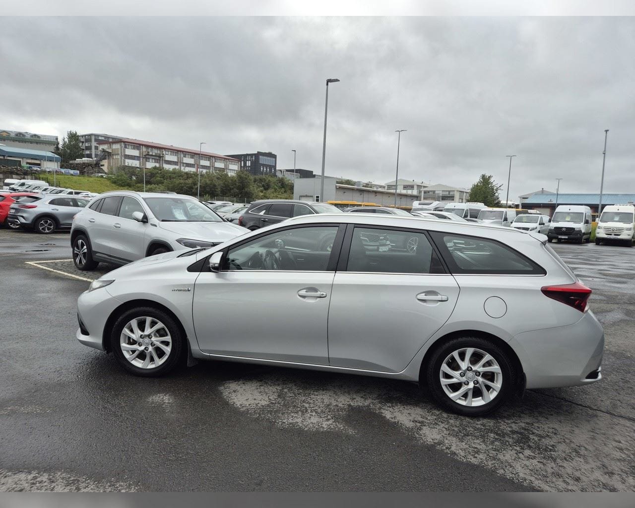 TOYOTA AURIS ACTIVE HYBRID