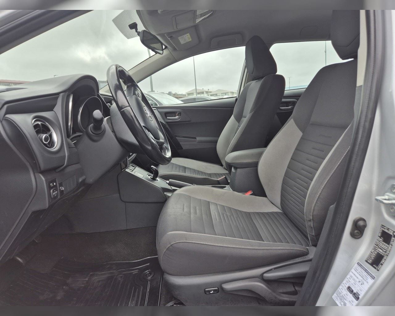 TOYOTA AURIS ACTIVE HYBRID