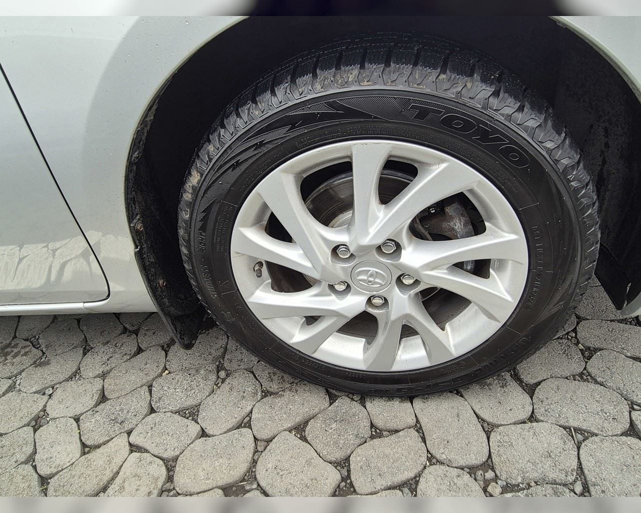 TOYOTA AURIS ACTIVE HYBRID