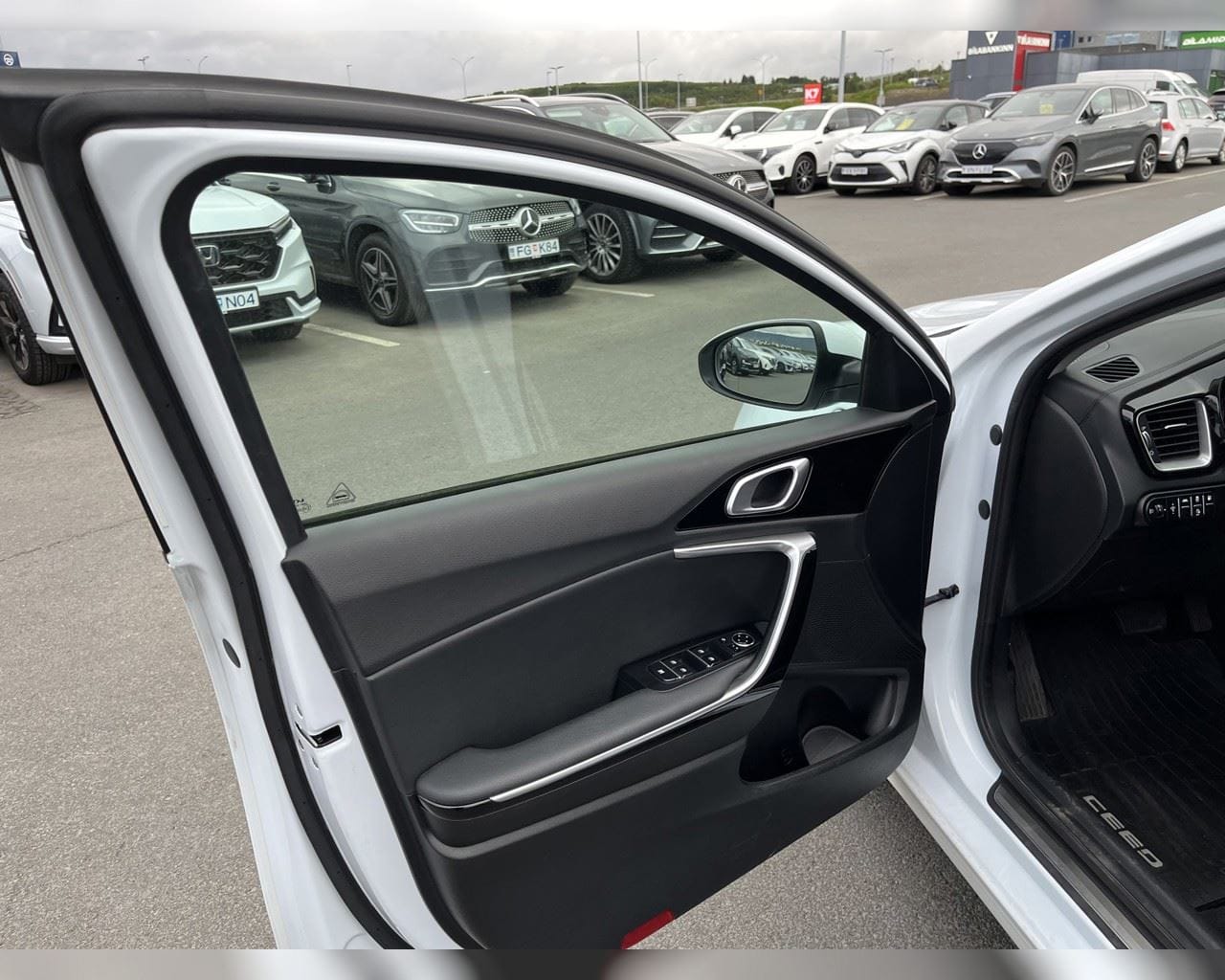 KIA CEED SW PHEV URBAN